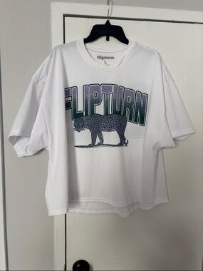 Flipturn Graphic Mesh Tee with Leopard Print - White & Teal